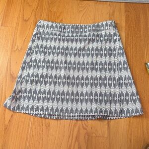 RipSkirt Hawaii size medium black/cream geometric pattern